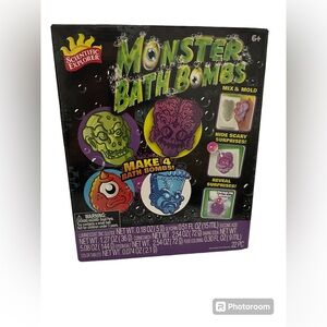 Scientific Explorer Monster Bath Bombs Kit| makes 4 bath bombs